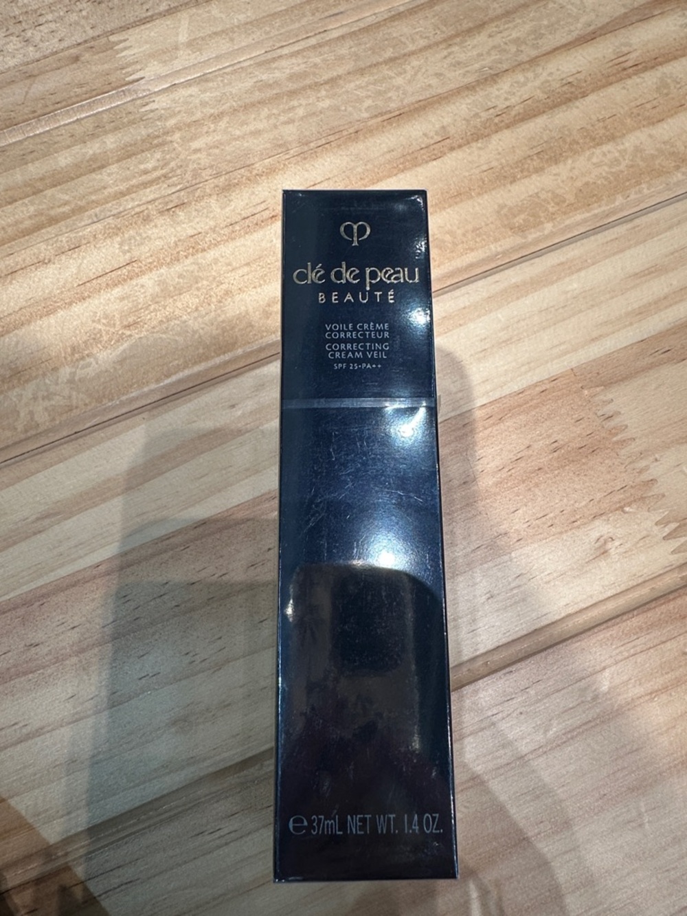 Cle de beau correcting cream